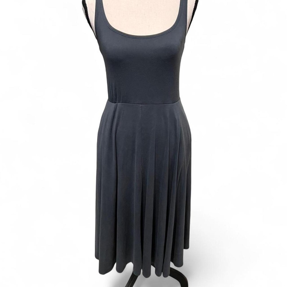 Quince Midi Dress With Pockets Women's Small Green Comfy Stretchy Minimalist